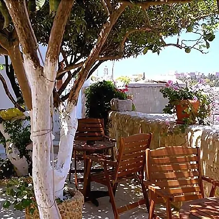 Minos Πανσιόν