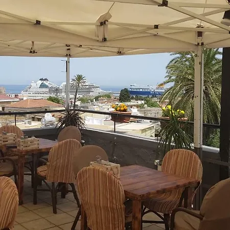 Konukevi Minos Rhodes City